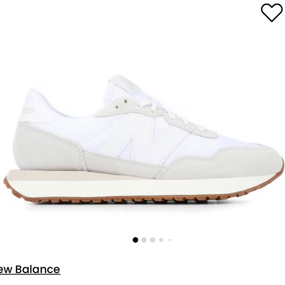 NWT New Balance White/Gray Sneakers